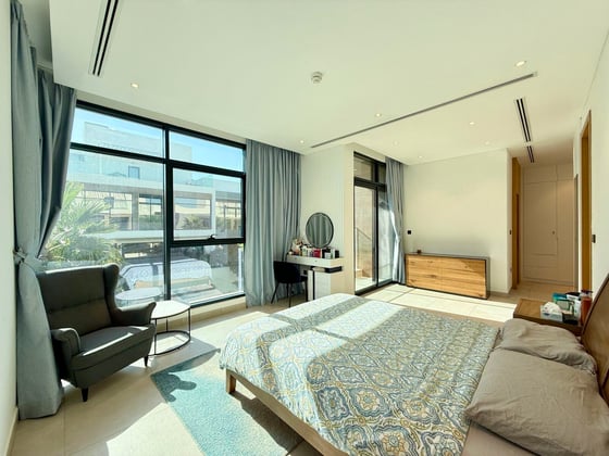 Private Swimming Pool | Corner Unit....., picture 12