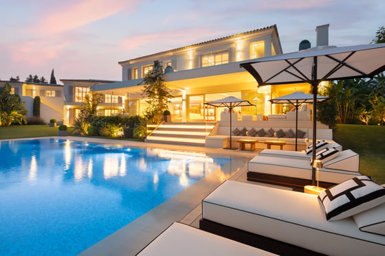 A private oasis nestled in an enviable front-line golf, picture 17