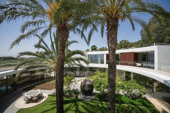 Living in overwhelmed by its opulence in Sotogrande gated 24, picture 5