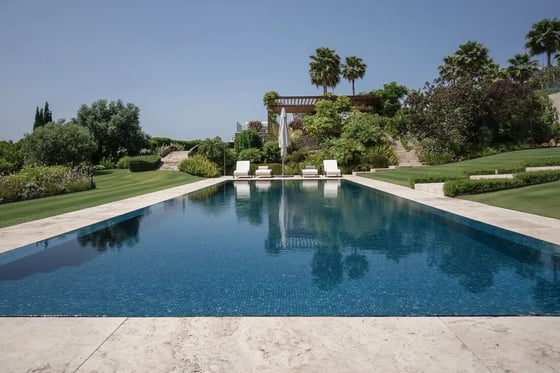 Living in overwhelmed by its opulence in Sotogrande gated 24, picture 10