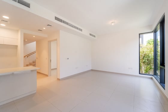 Vacant Now  |  Unfurnished  |  Corner Unit, picture 7