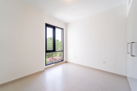 Vacant Now  |  Unfurnished  |  Corner Unit, picture 11