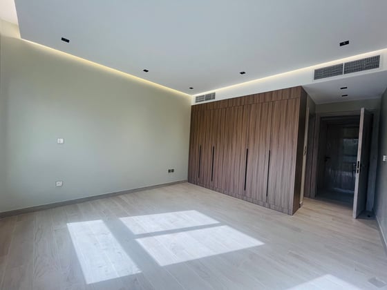 Fully Upgraded | Vacant | Internal Location, picture 10