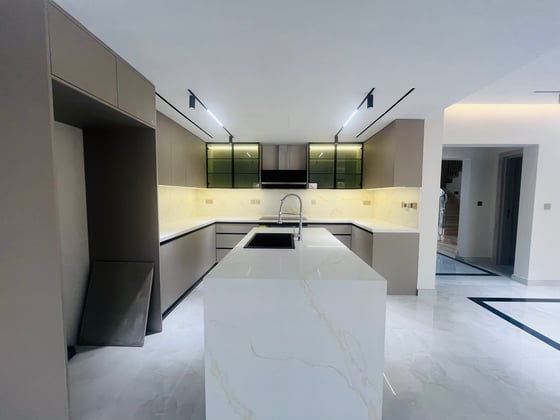 Fully Upgraded | Vacant | Internal Location, picture 17