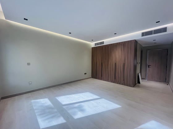 Fully Upgraded | Vacant | Internal Location, picture 7