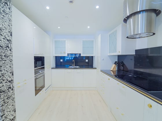 Sea and marina views | Triplex | Renovated, picture 7