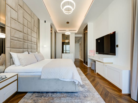 Luxury Upgraded| Branded Furniture| Stunning View, picture 13