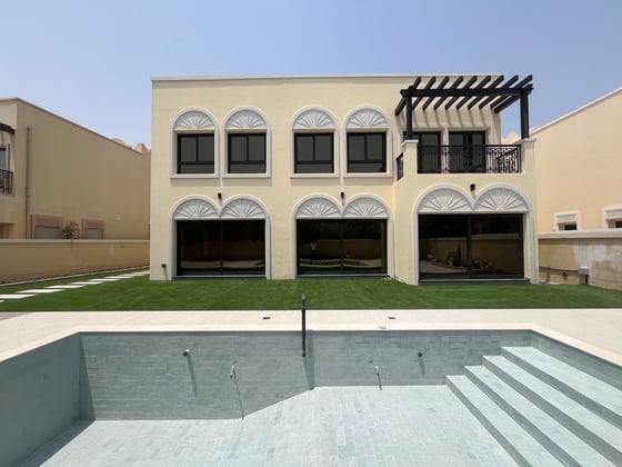 Fully Upgraded | Vacant | Desirable Location, picture 1