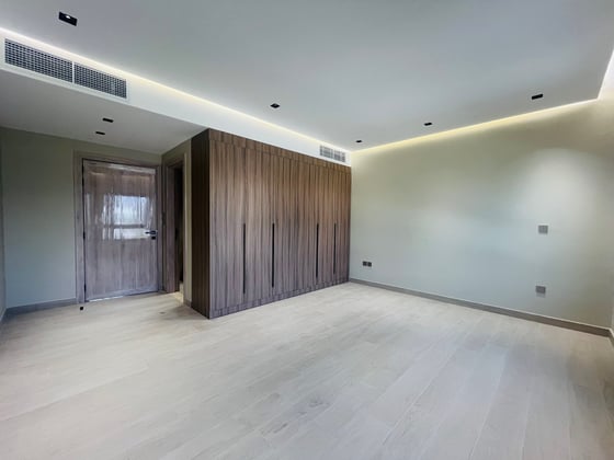 Fully Upgraded | Vacant | Desirable Location, picture 10
