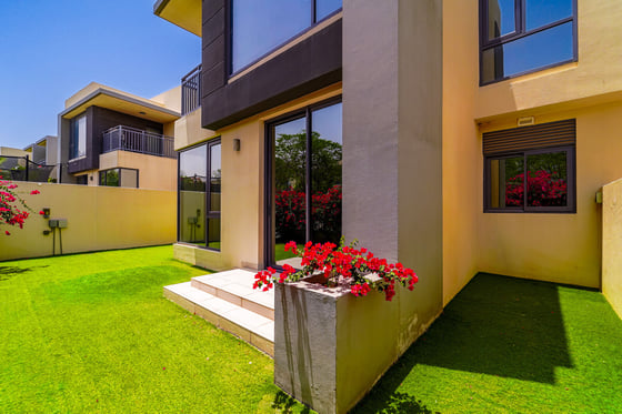 Vacant Now | Large Plot | Greenbelt Backing, picture 1