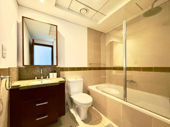 Boulevard View | High Floor | Great Condition, picture 8