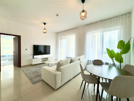 Boulevard View | High Floor | Great Condition, picture 1