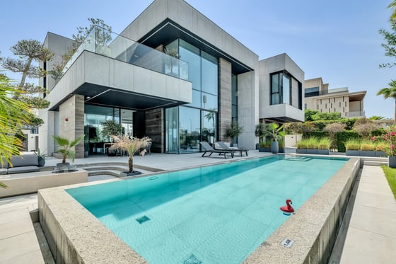 Perfect Layout | Contemporary | High Quality | Very Private, picture 1