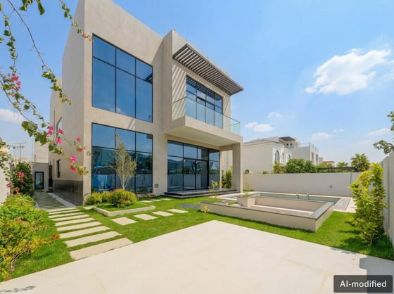 Motivated Seller | Multiple Options | Park Backing, picture 1