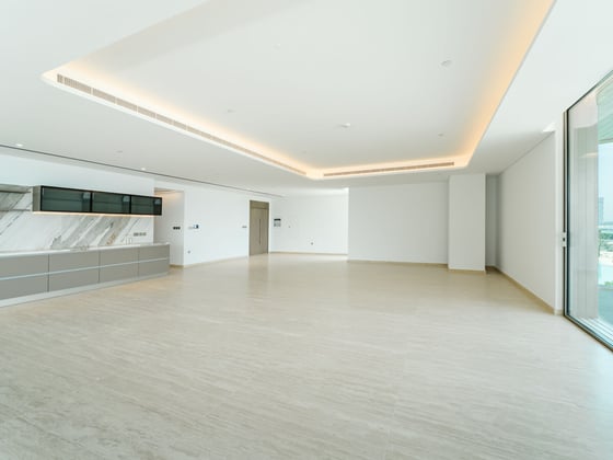 Ultra-Luxury Living | Panoramic Sea Views, picture 3