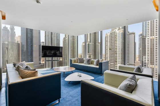 Branded | Furnished | Unique and biggest Layout, picture 1