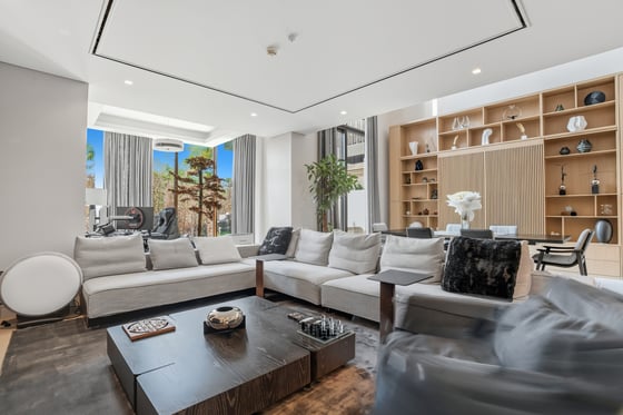 Upgraded | Furnished | Landscaped | Vacant, picture 3