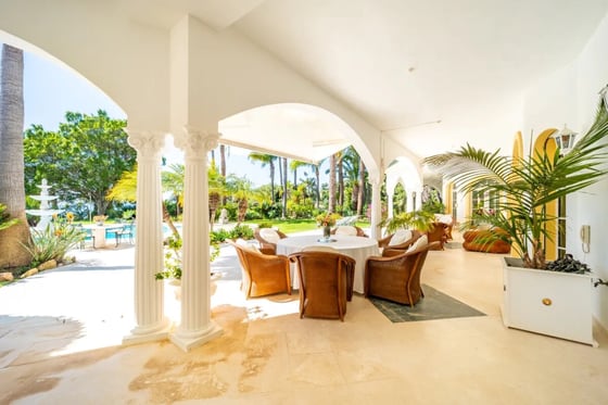 Elegant Estate in Cascada de Camoján with 3 Villas gated, picture 8