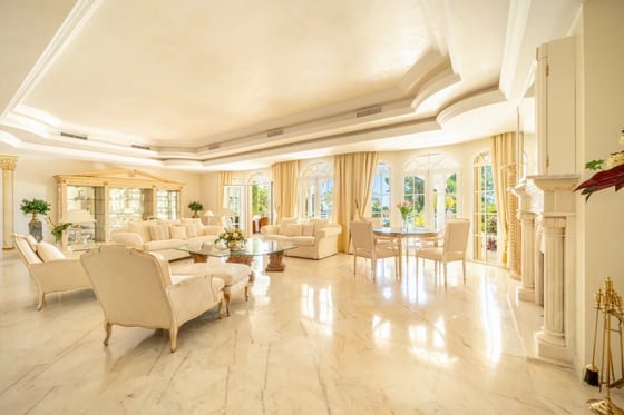 Elegant Estate in Cascada de Camoján with 3 Villas gated, picture 13