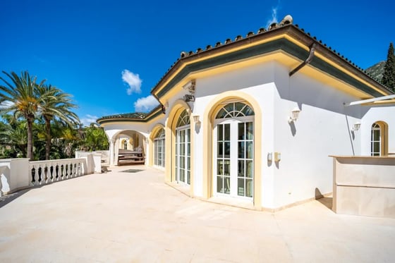 Elegant Estate in Cascada de Camoján with 3 Villas gated, picture 19