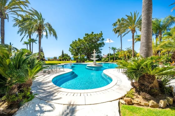 Elegant Estate in Cascada de Camoján with 3 Villas gated, picture 6