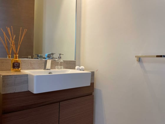 Vacant | Burj Khalifa View | Upgraded | Furnished, picture 11