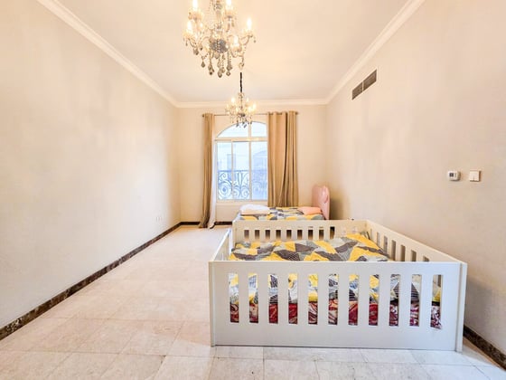 Exclusive Family Villa in local's community | Vacant, picture 16