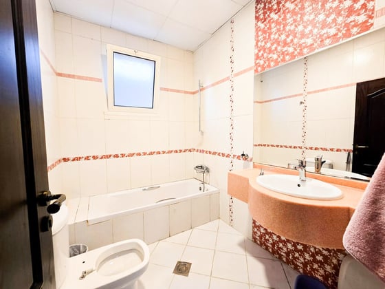 Exclusive Family Villa in local's community | Vacant, picture 18
