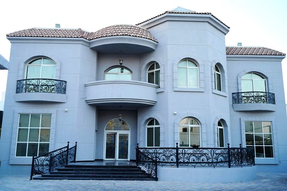 Exclusive Family Villa in local's community | Vacant, picture 1