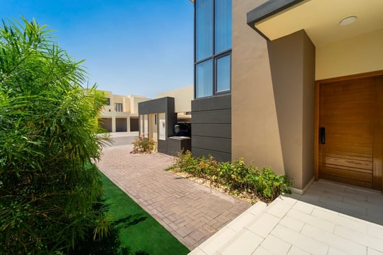 Upgraded | Fully Furnished | Greenbelt.., picture 18