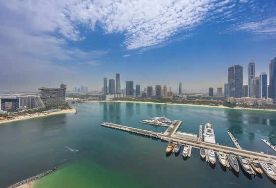 Full Marina Views | Spacious Layout | Beachfront Living, picture 10