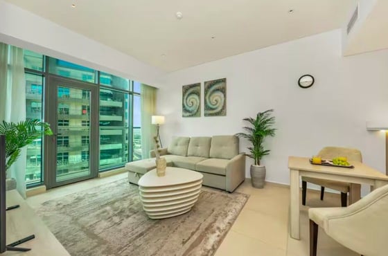 Vacant | Atlantis Views | Rooftop Pool | Furnished, picture 3