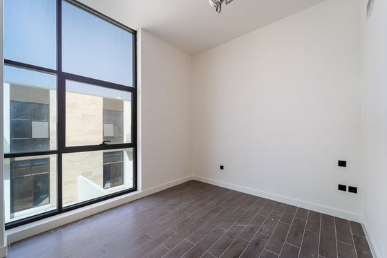 Next to Pool & Park | Motivated Seller | Branded, picture 14