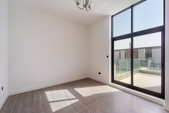 Next to Pool & Park | Motivated Seller | Branded, picture 11