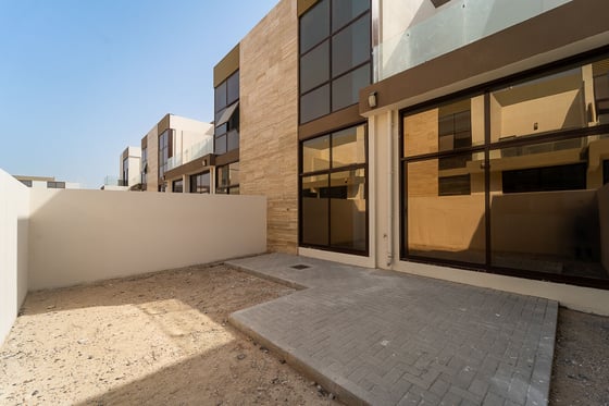 Next to Pool & Park | Motivated Seller | Branded, picture 4