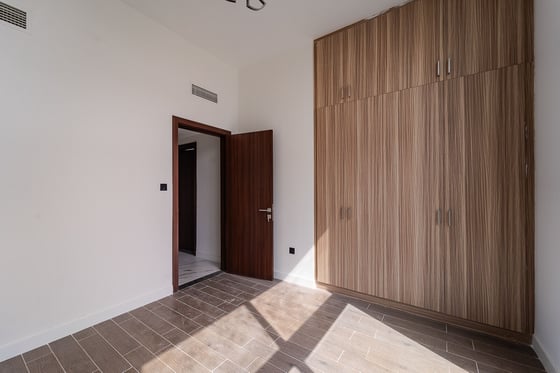 Next to Pool & Park | Motivated Seller | Branded, picture 12