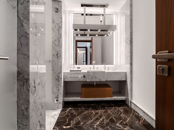 Never Lived In | Burj & Canal View | Best Price PSF, picture 11