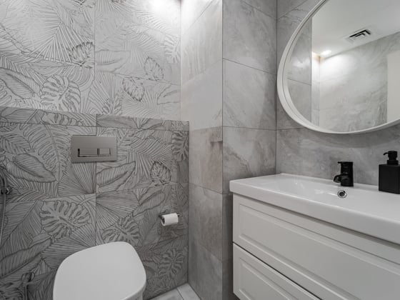 Stunning |  Fully Upgraded | Garden View, picture 4
