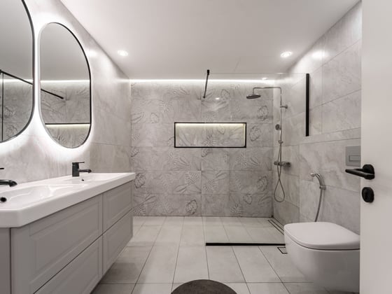 Stunning |  Fully Upgraded | Garden View, picture 14