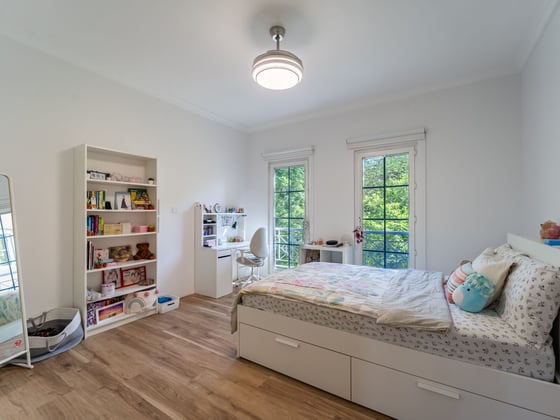 Stunning |  Fully Upgraded | Garden View, picture 13