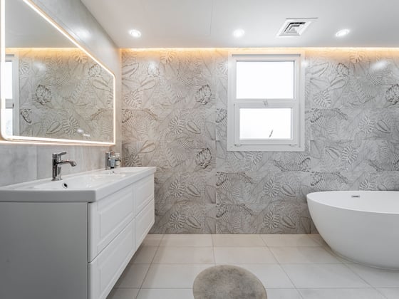 Stunning |  Fully Upgraded | Garden View, picture 11
