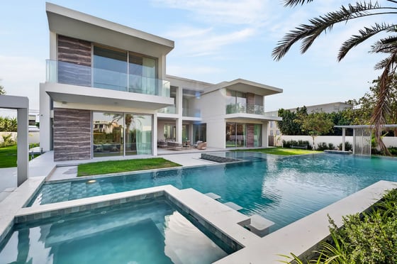 Exquisite Mediterranean-inspired villa in Fairways Vistas, picture 1