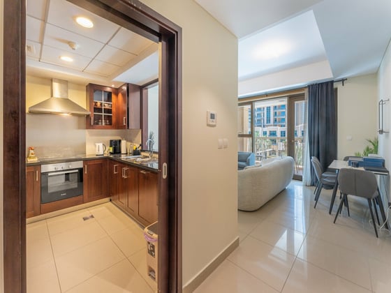 Boulevard View | Low Floor | Spacious Layout, picture 8