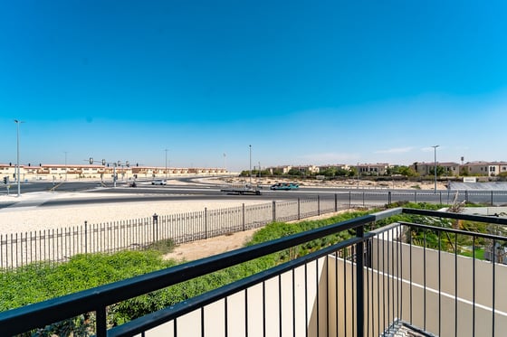 Vacant 4 BR | Bright Corner Townhouse..., picture 20