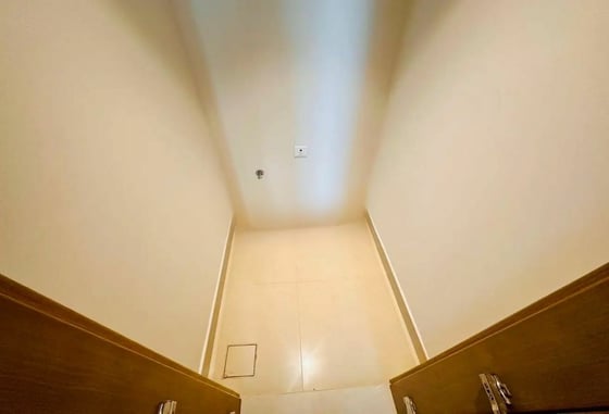 High Floor | Desirable Layout | Water View, picture 12