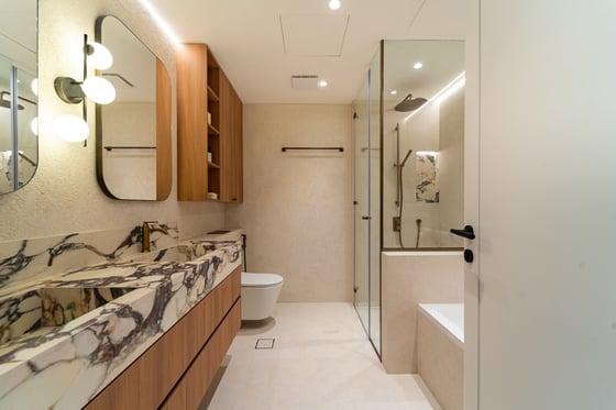 Vacant | Upgraded 3BR | Water & Burj View, picture 9