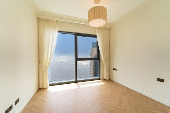 Vacant | Upgraded 3BR | Water & Burj View, picture 10