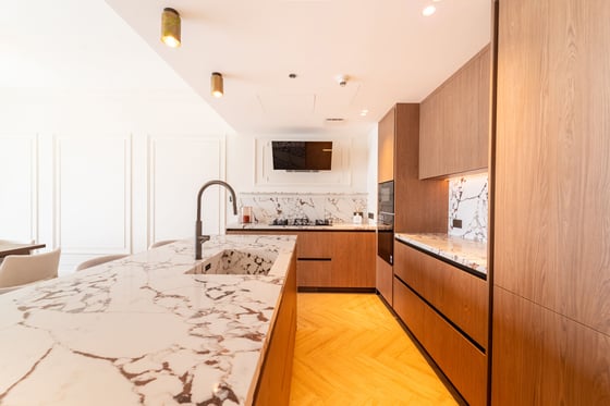 Vacant | Upgraded 3BR | Water & Burj View, picture 5