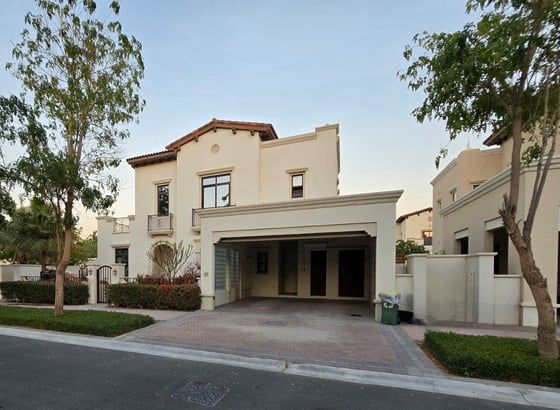 Double Ceiling | Corner Plot | Rare Four Bedroom plus Study, picture 10