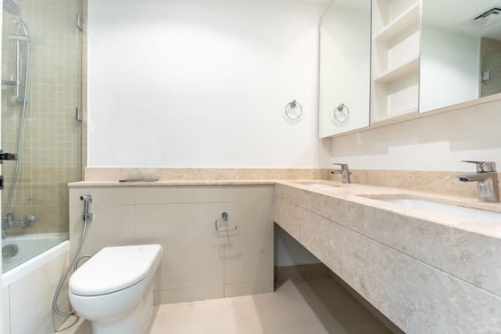 Corner Unit | Vacant on Transfer | Greenbelt Backing, picture 14